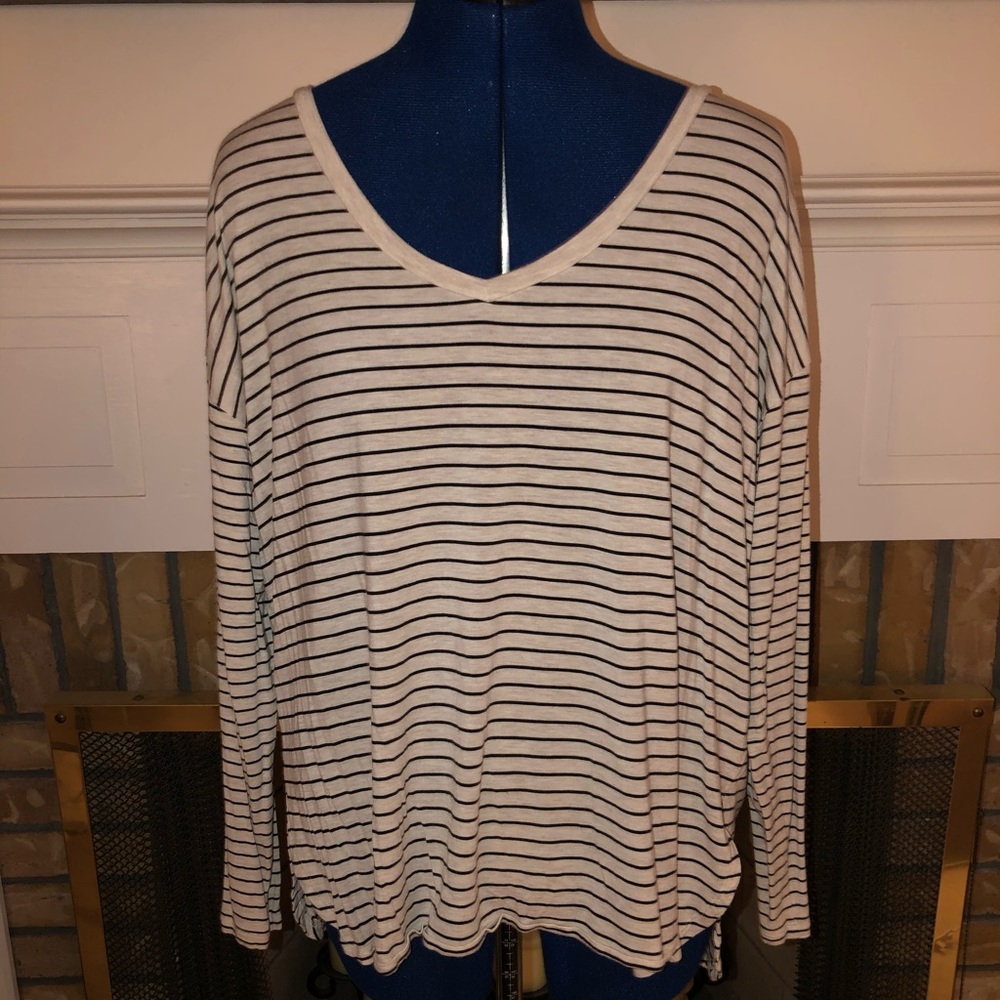 American Eagle Longsleeve
